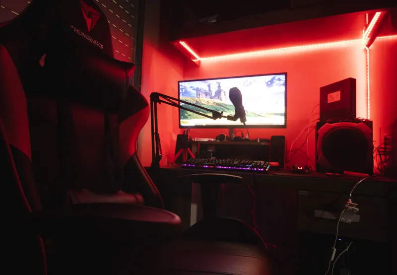 Stream, grind e CNPJ: os gamers da periferia que estão construindo impérios digitais sem sair da quebrada